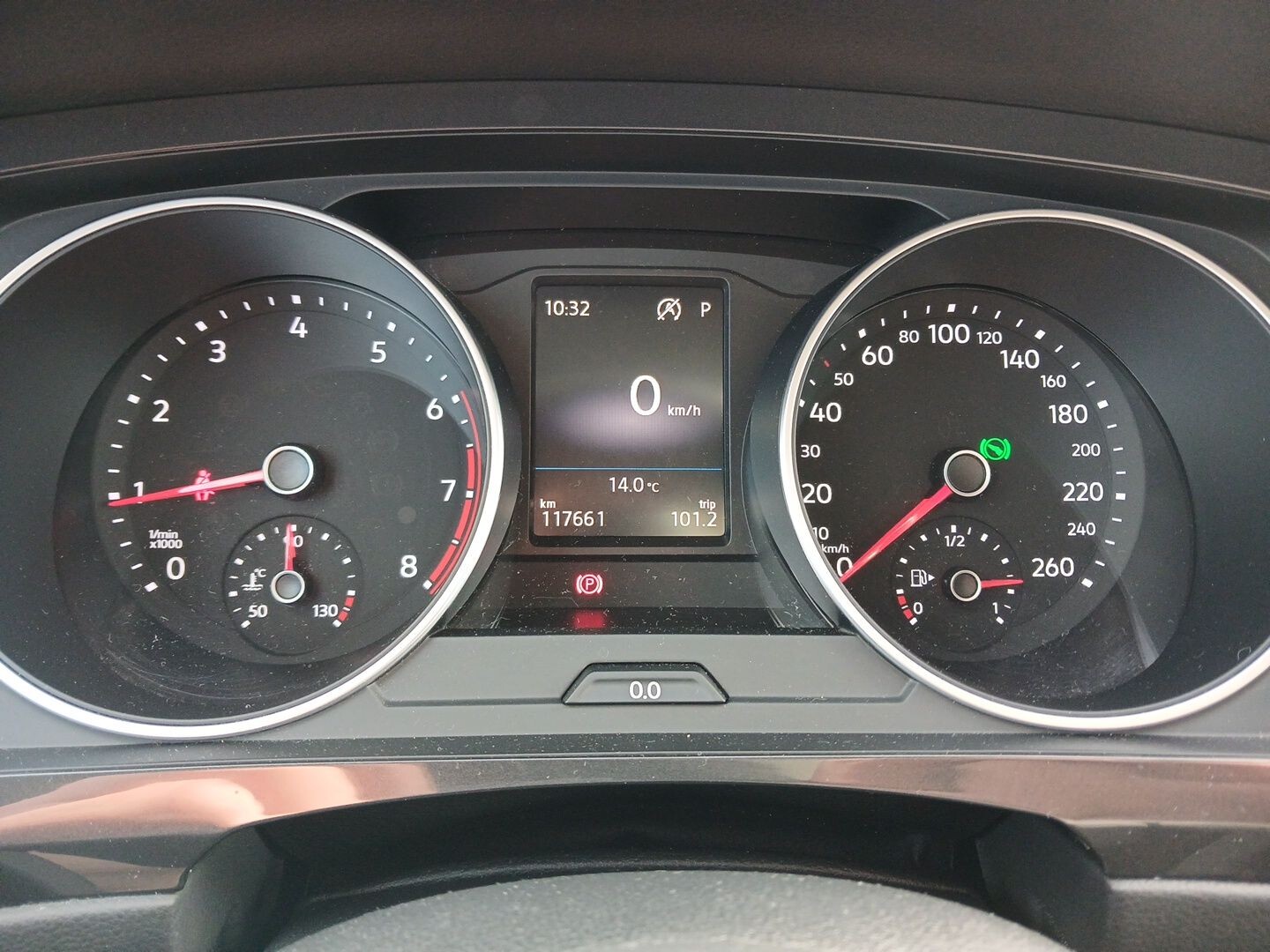 Volkswagen Tiguan - zdjęcie 17