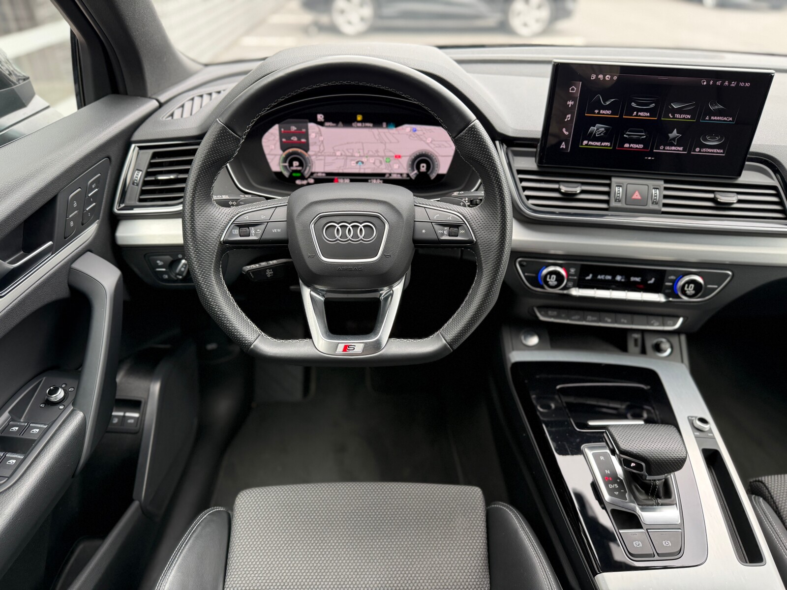 Audi Q5 Sportback TFSI e - zdjęcie 15