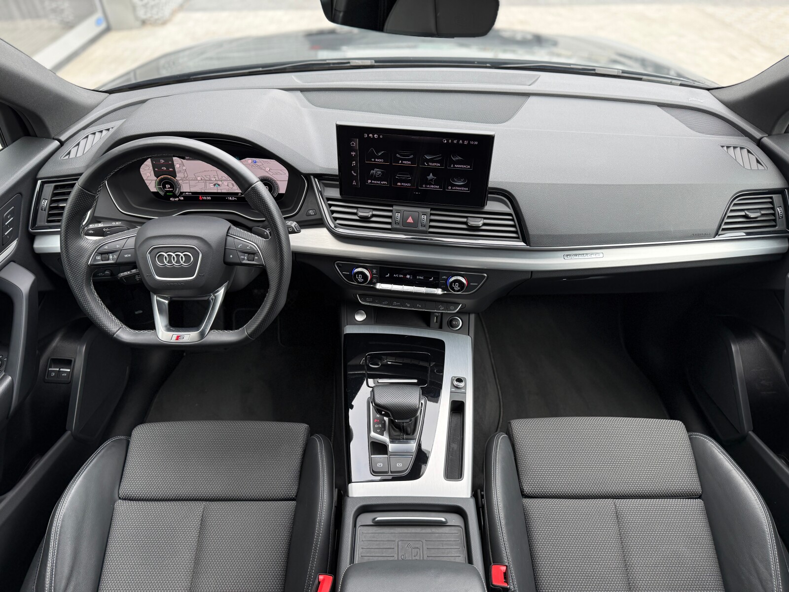 Audi Q5 Sportback TFSI e - zdjęcie 12