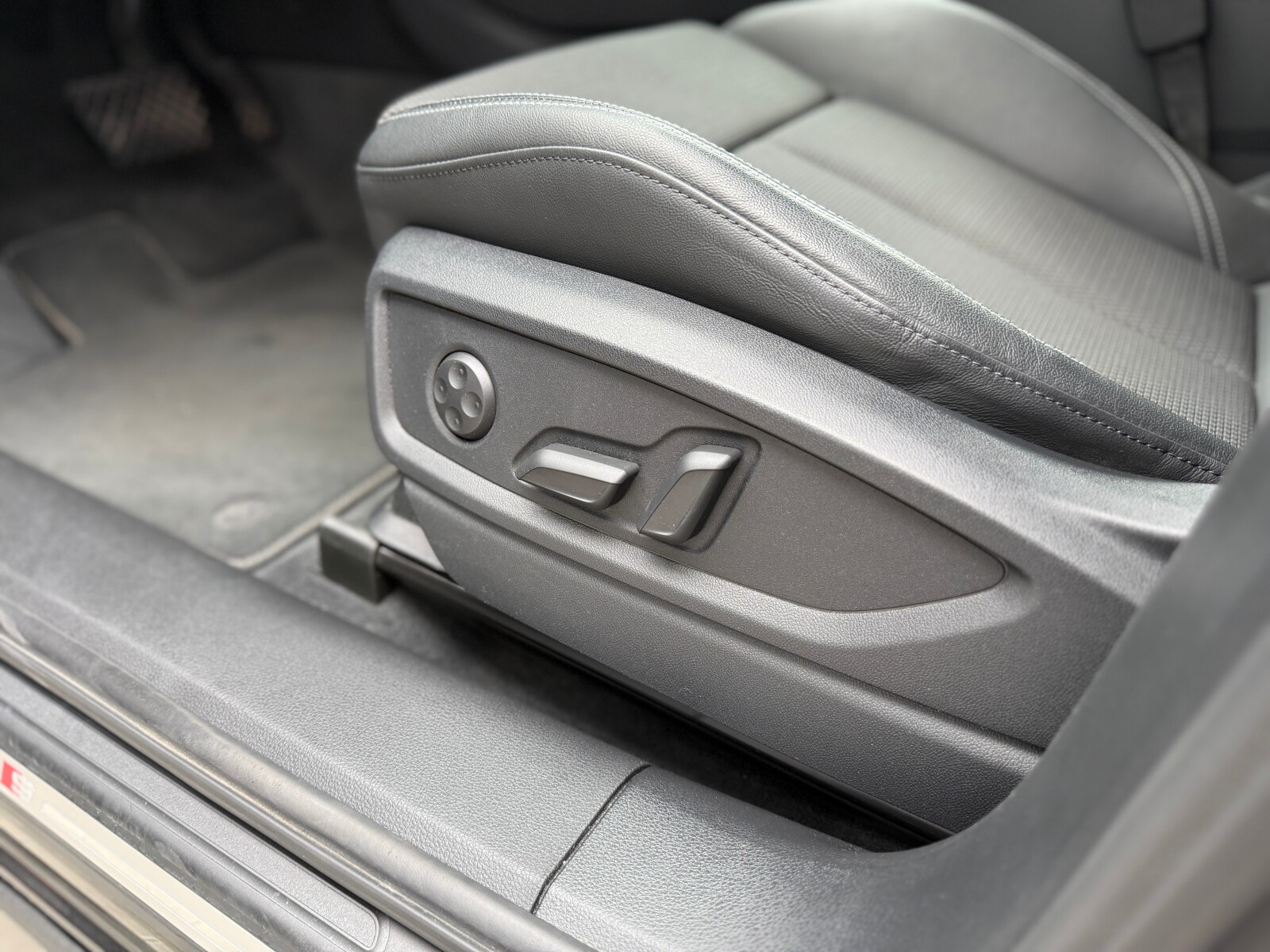 Audi Q5 Sportback TFSI e - zdjęcie 17