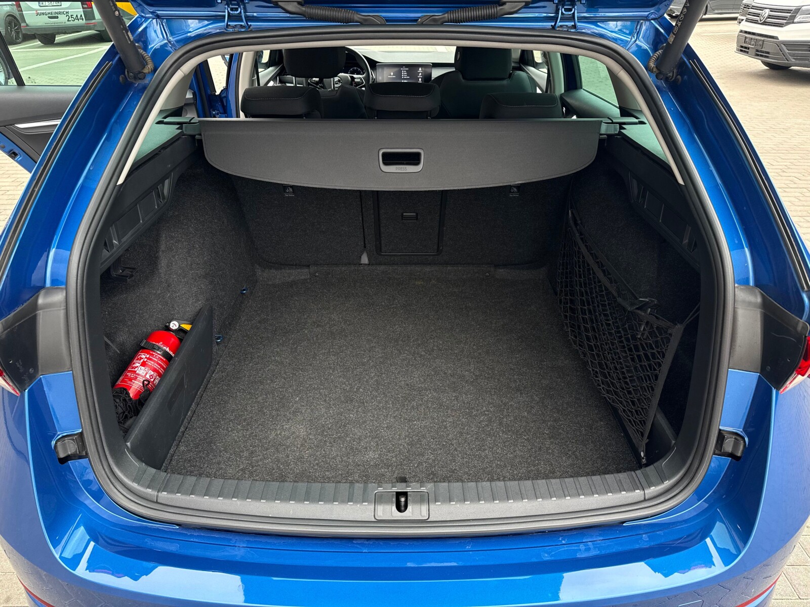 Škoda Octavia Combi - zdjęcie 37