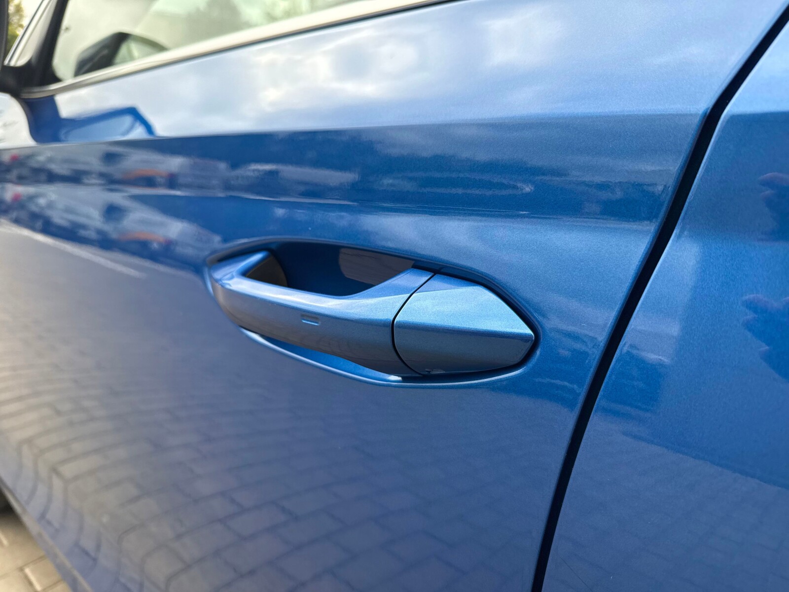 Škoda Octavia Combi - zdjęcie 9