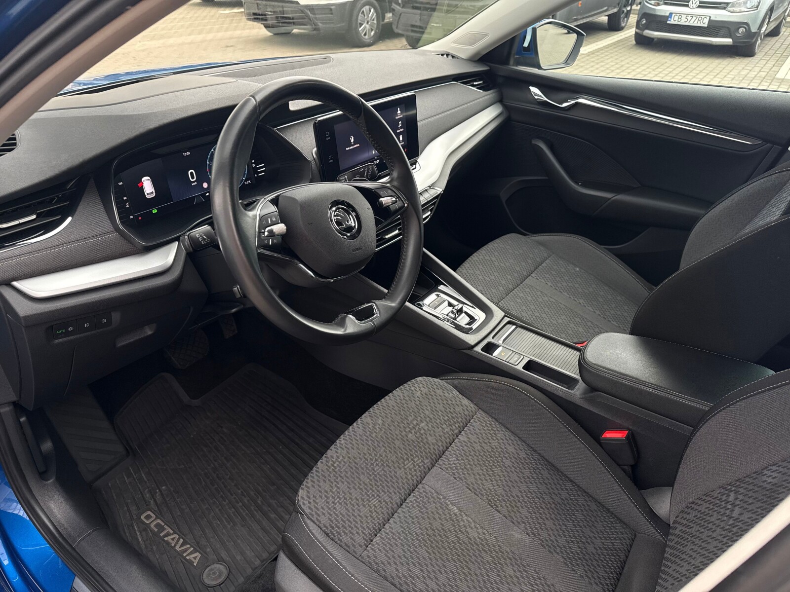 Škoda Octavia Combi - zdjęcie 12