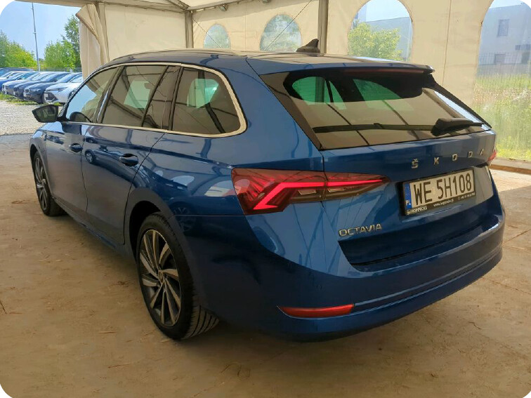 Škoda Octavia Combi - zdjęcie 2
