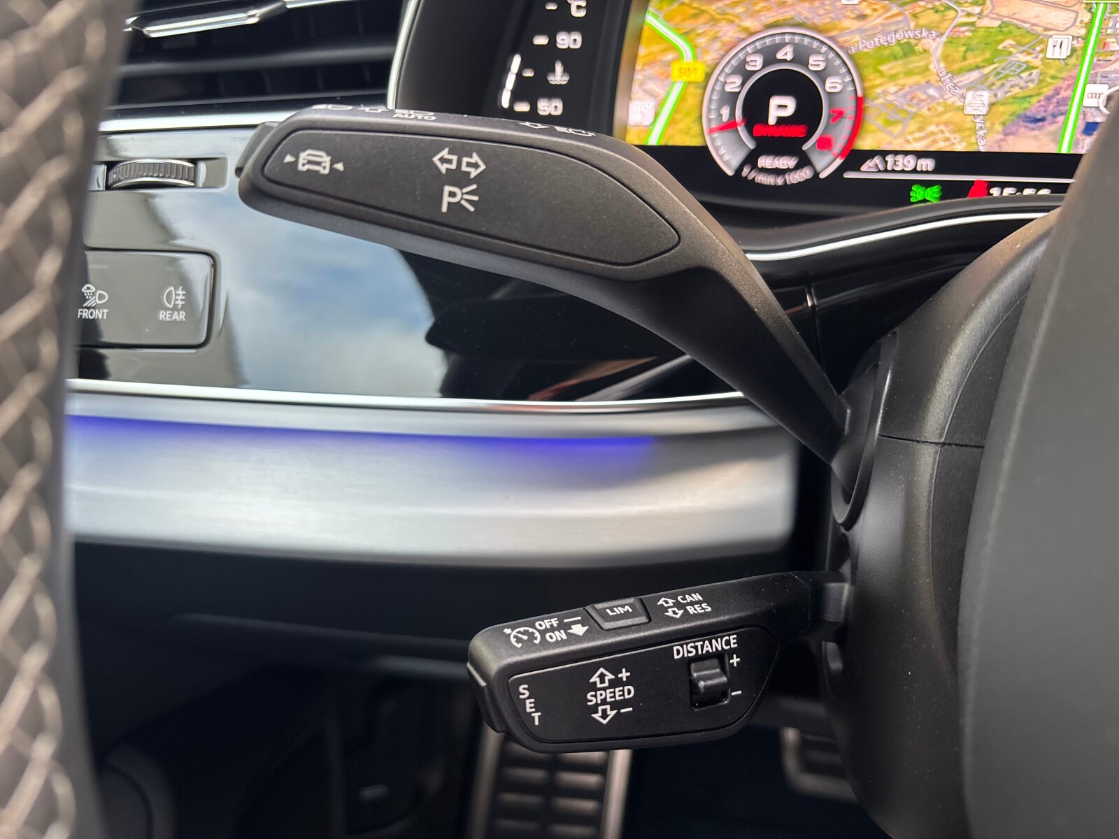 Audi Q8 - zdjęcie 12