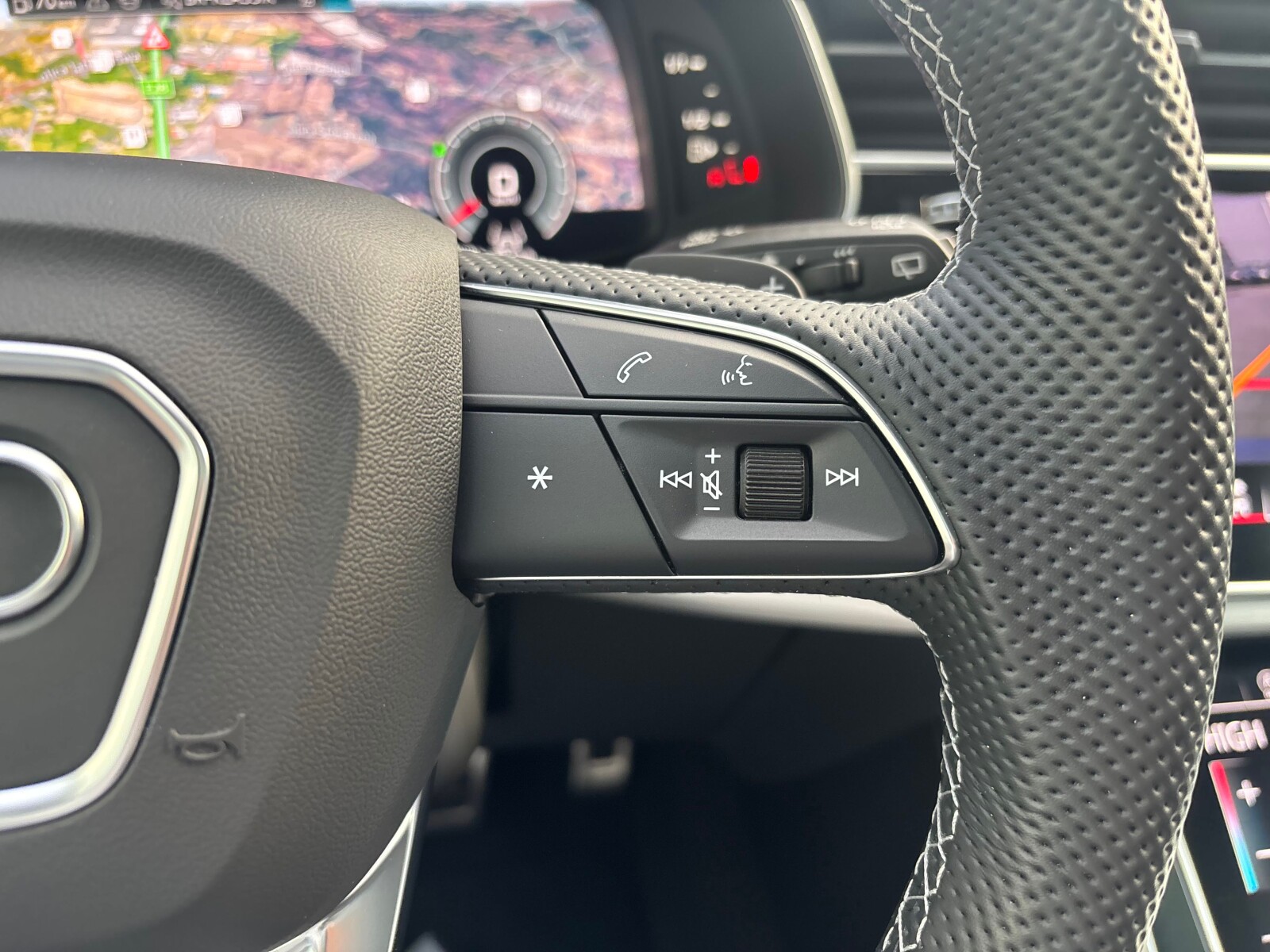 Audi Q8 - zdjęcie 15
