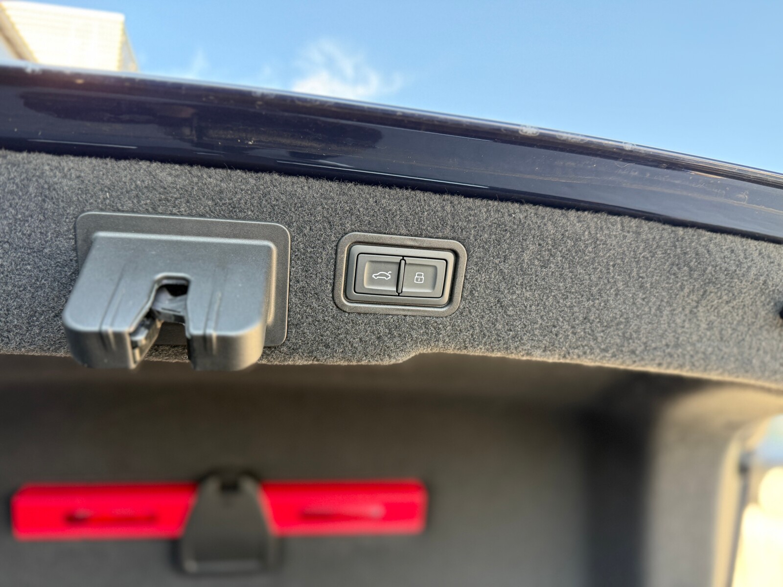 Audi A8 - zdjęcie 10