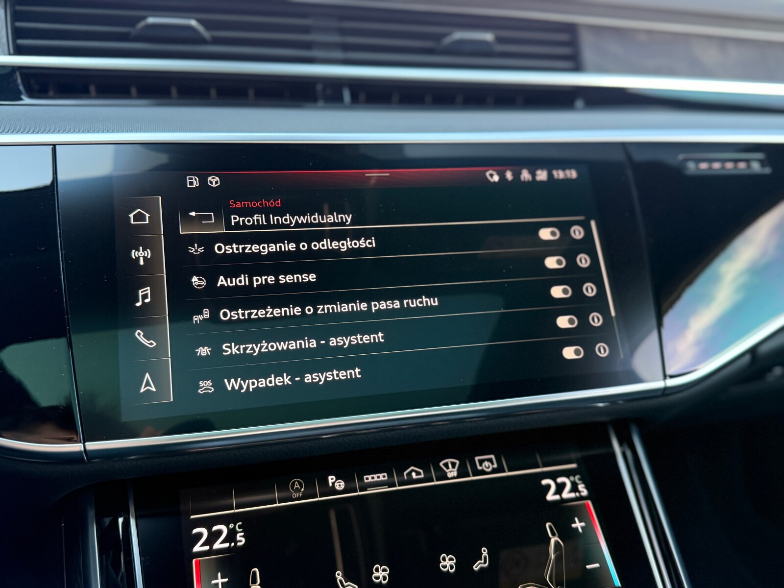 Audi A8 - zdjęcie 36