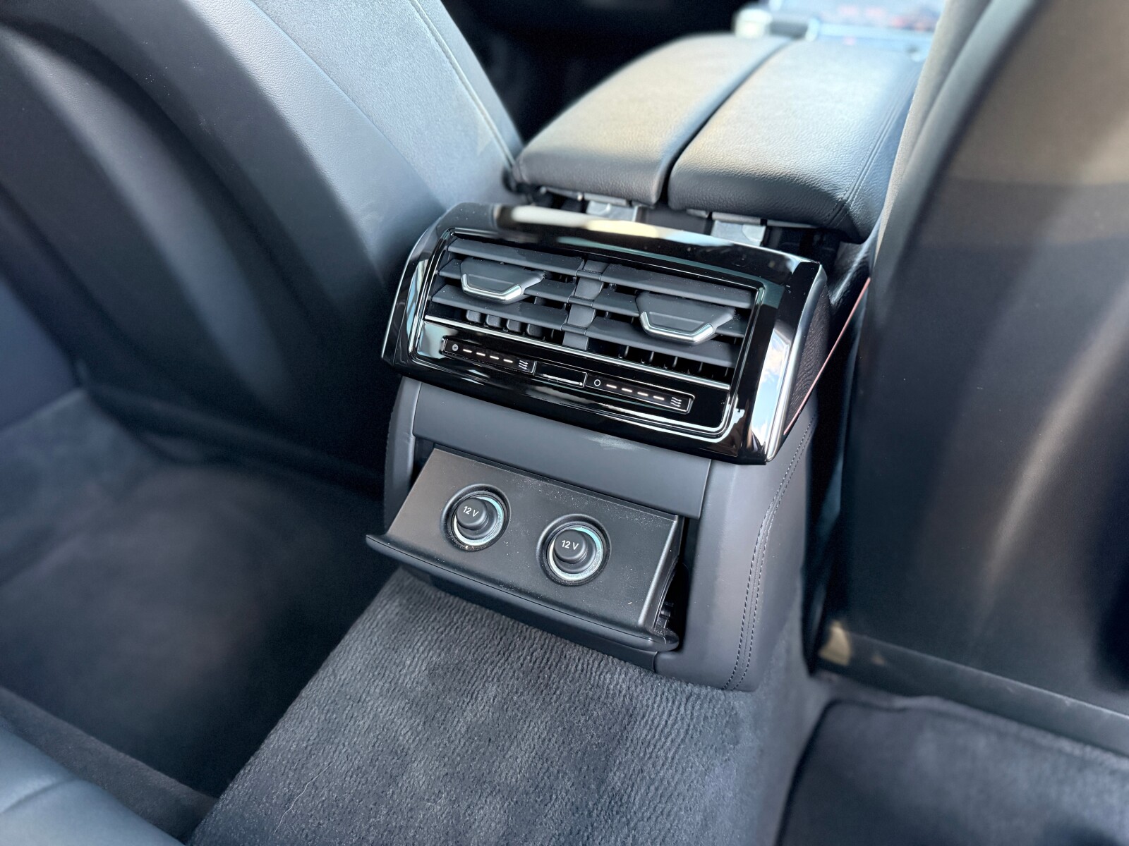 Audi A8 - zdjęcie 13