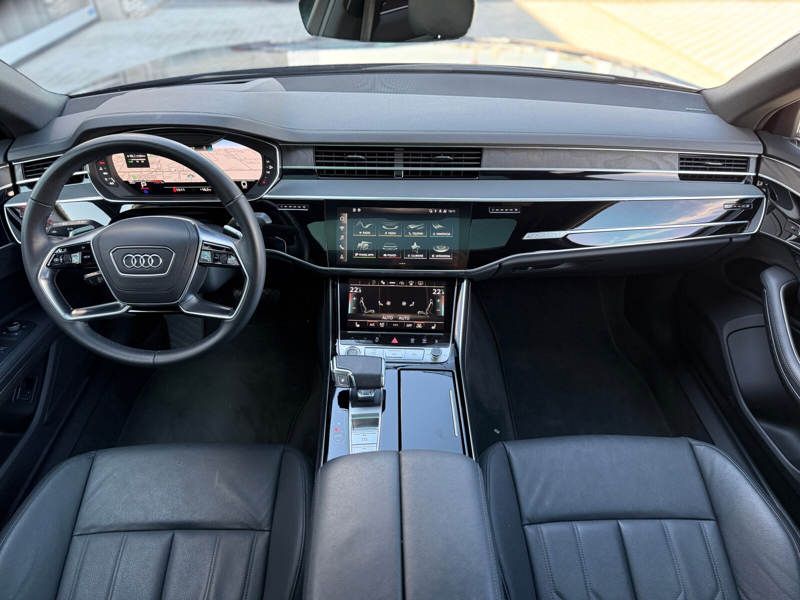 Audi A8 - zdjęcie 14