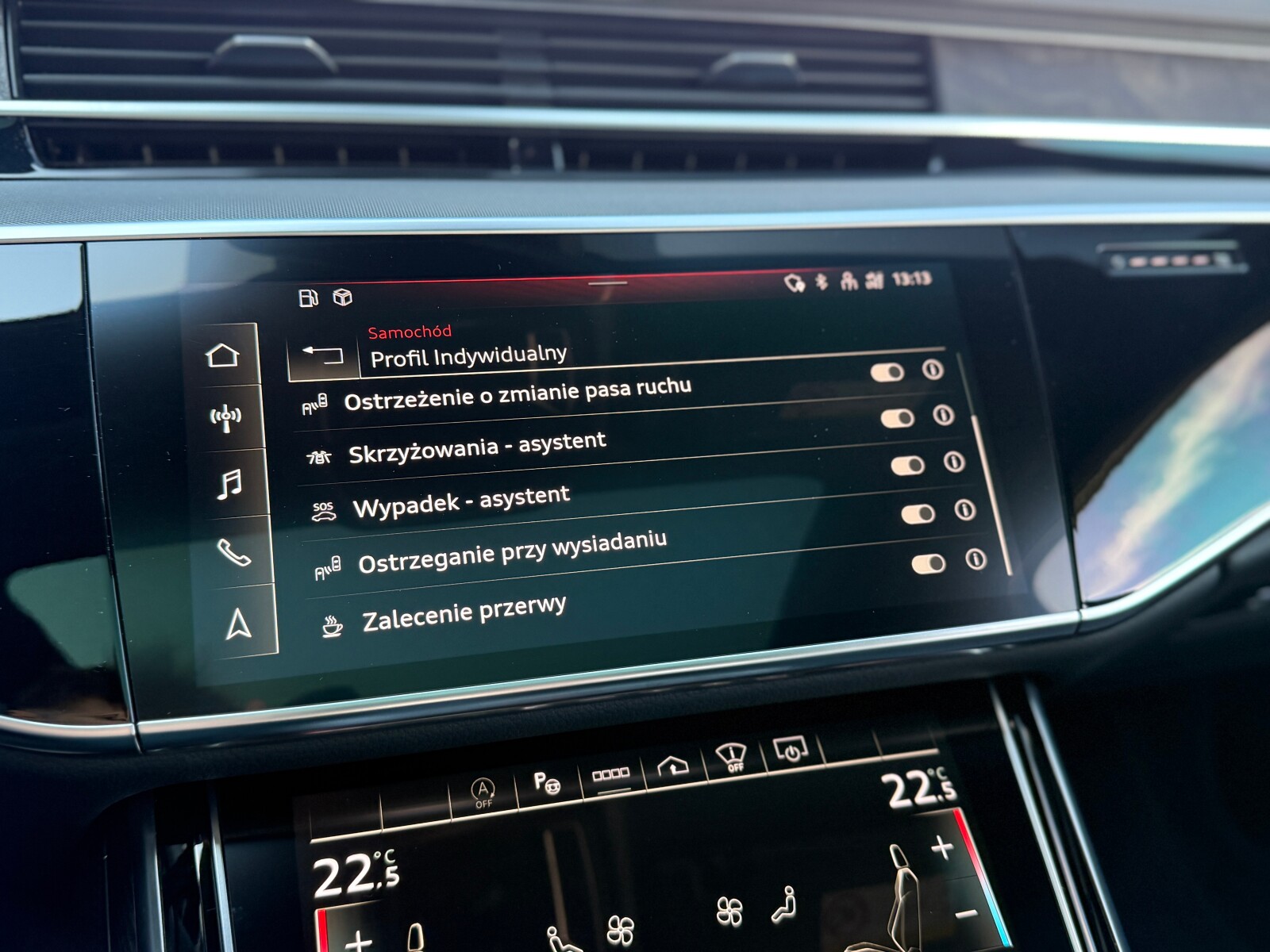 Audi A8 - zdjęcie 37