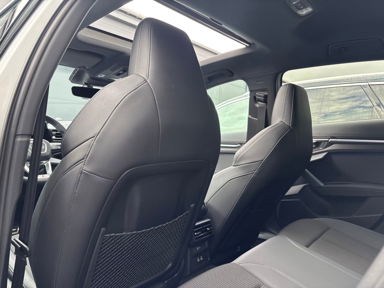 Audi S3 Sportback - zdjęcie 34
