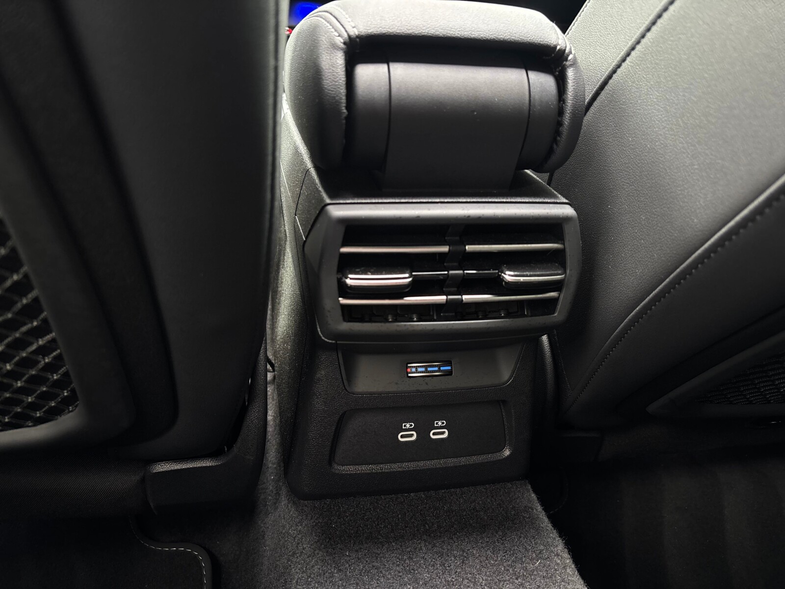 Audi S3 Sportback - zdjęcie 36