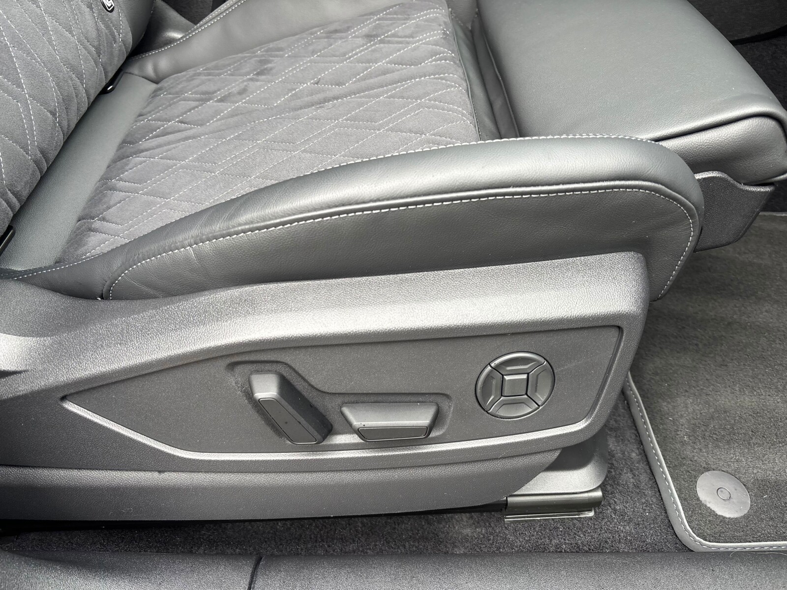 Audi Q5 Sportback - zdjęcie 38
