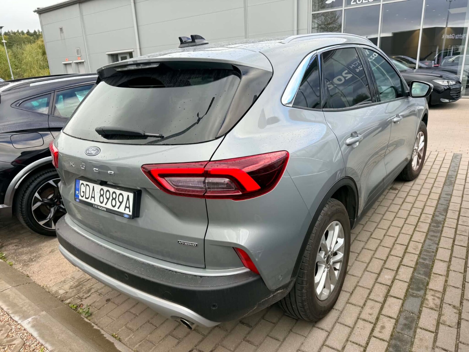 Ford Kuga - zdjęcie 2