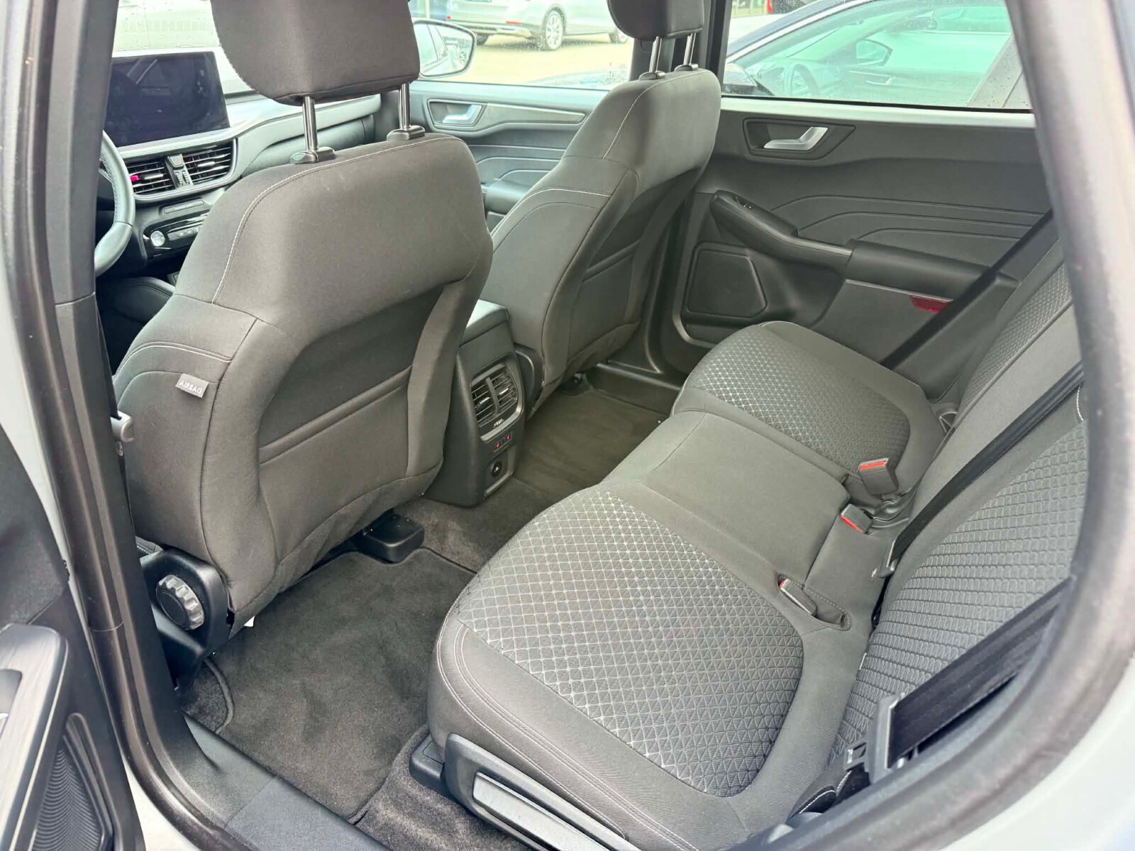 Ford Kuga - zdjęcie 5