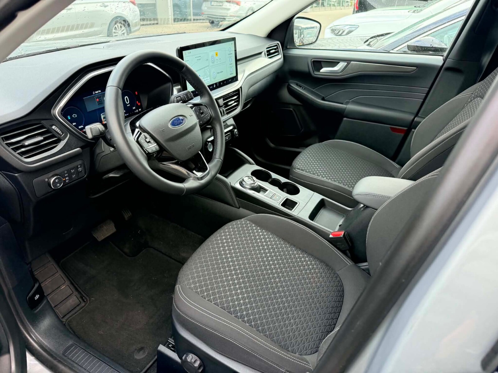 Ford Kuga - zdjęcie 4