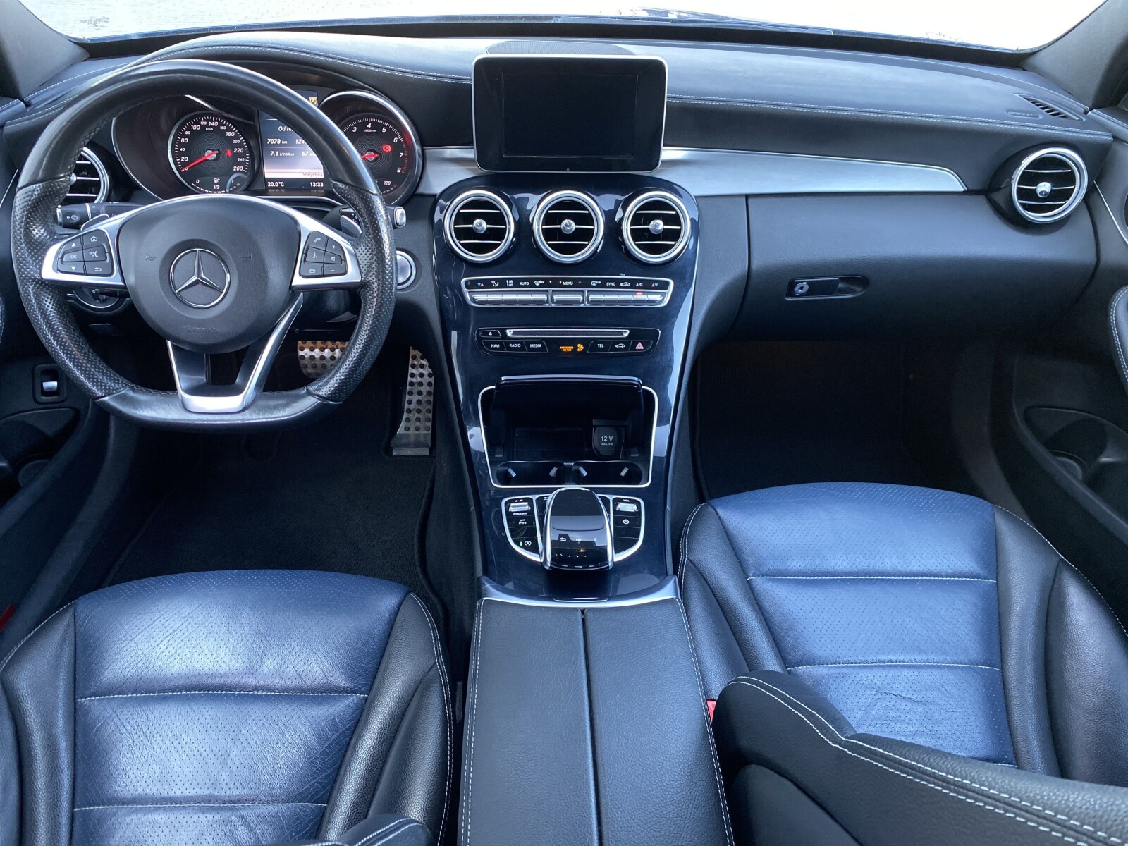 Mercedes-Benz C 200 - zdjęcie 12