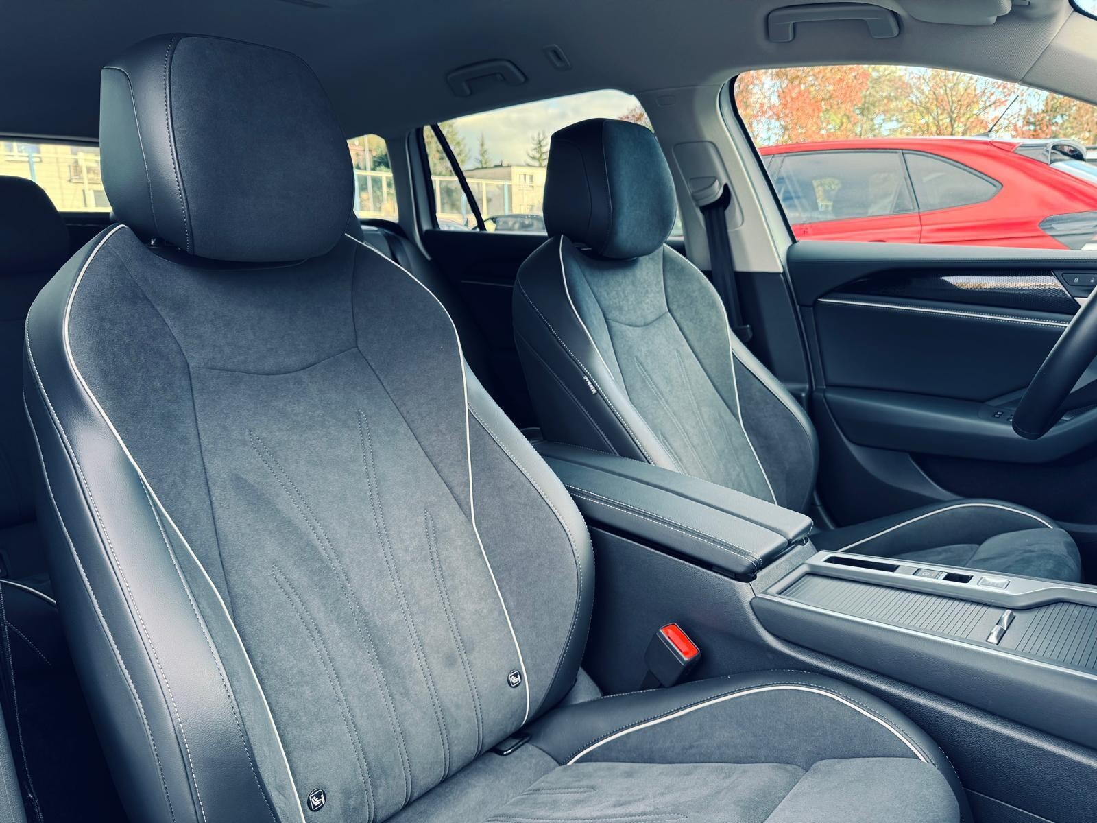 Volkswagen Passat - zdjęcie 16