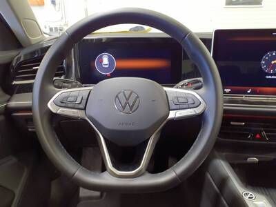 Volkswagen Passat - zdjęcie 8