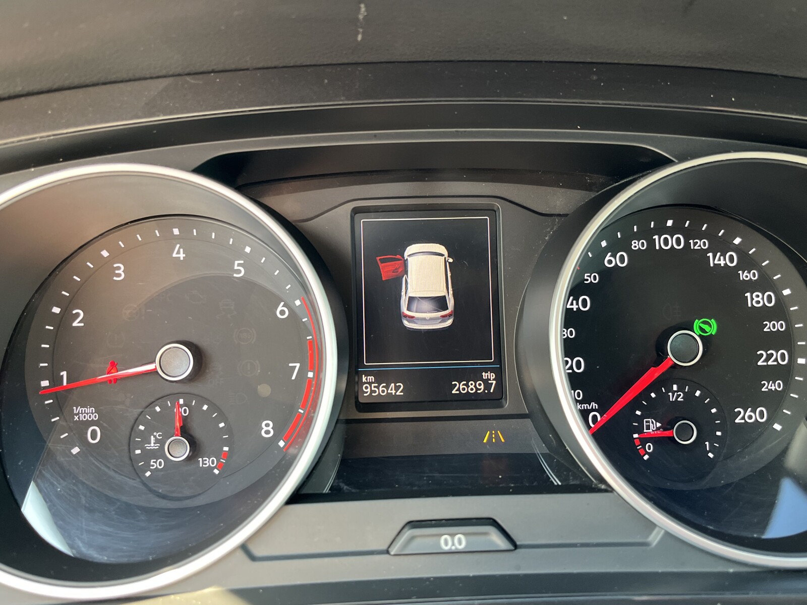Volkswagen Tiguan - zdjęcie 21