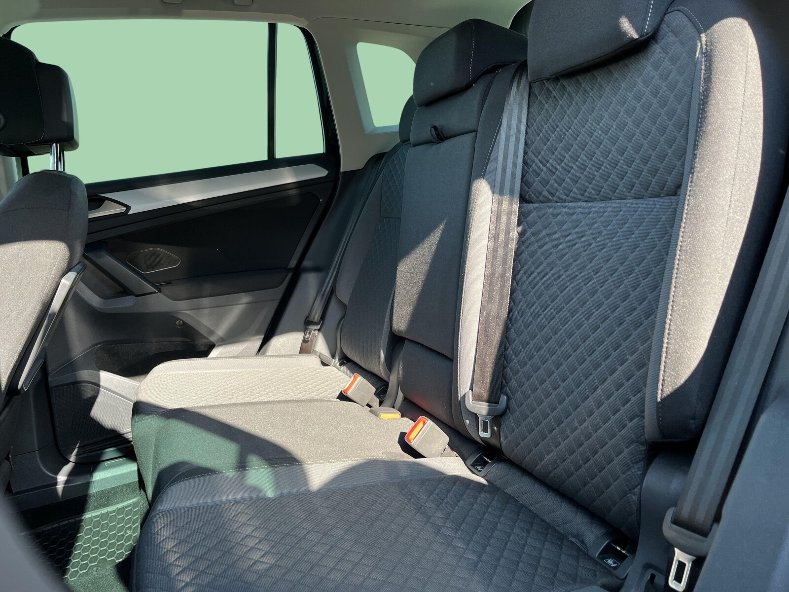 Volkswagen Tiguan - zdjęcie 13