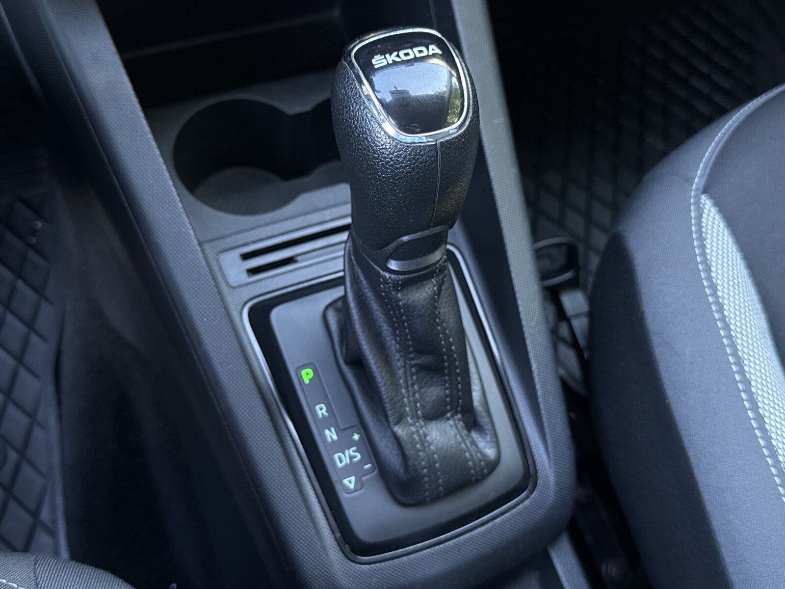 Škoda Fabia - zdjęcie 18