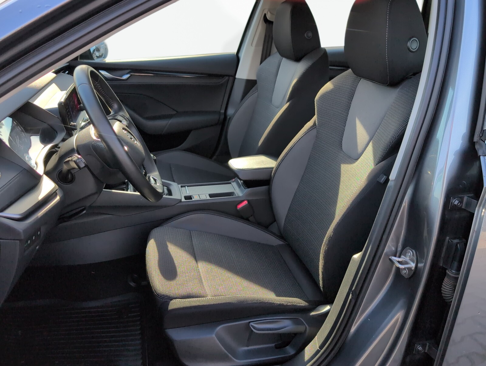 Škoda Octavia Combi - zdjęcie 16