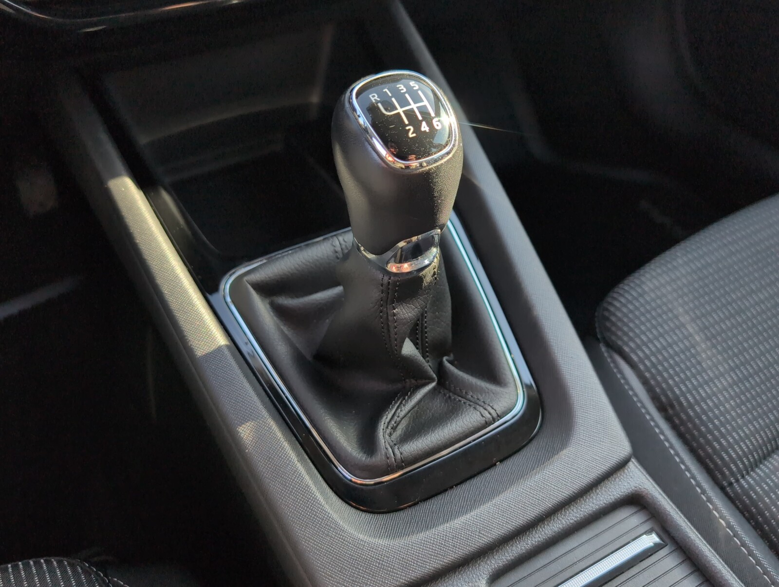 Škoda Octavia Combi - zdjęcie 30