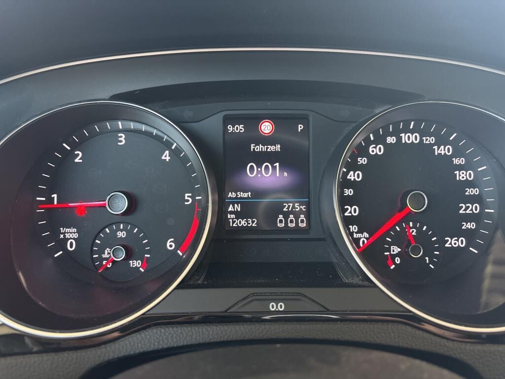 Volkswagen Passat - zdjęcie 9
