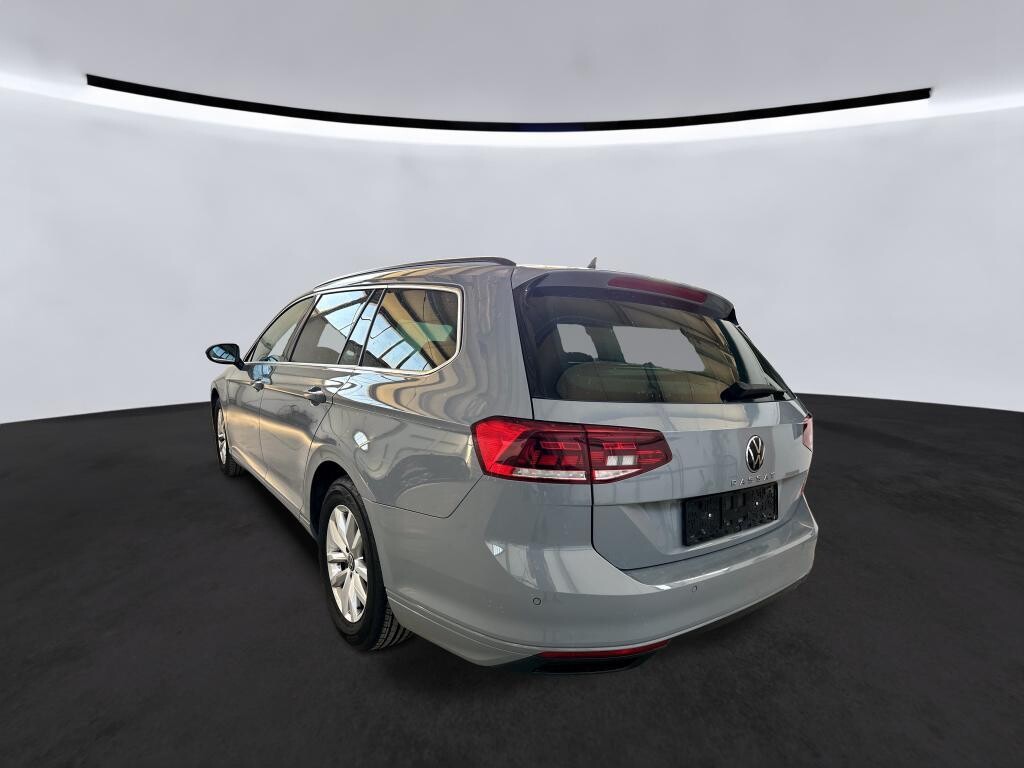 Volkswagen Passat - zdjęcie 3