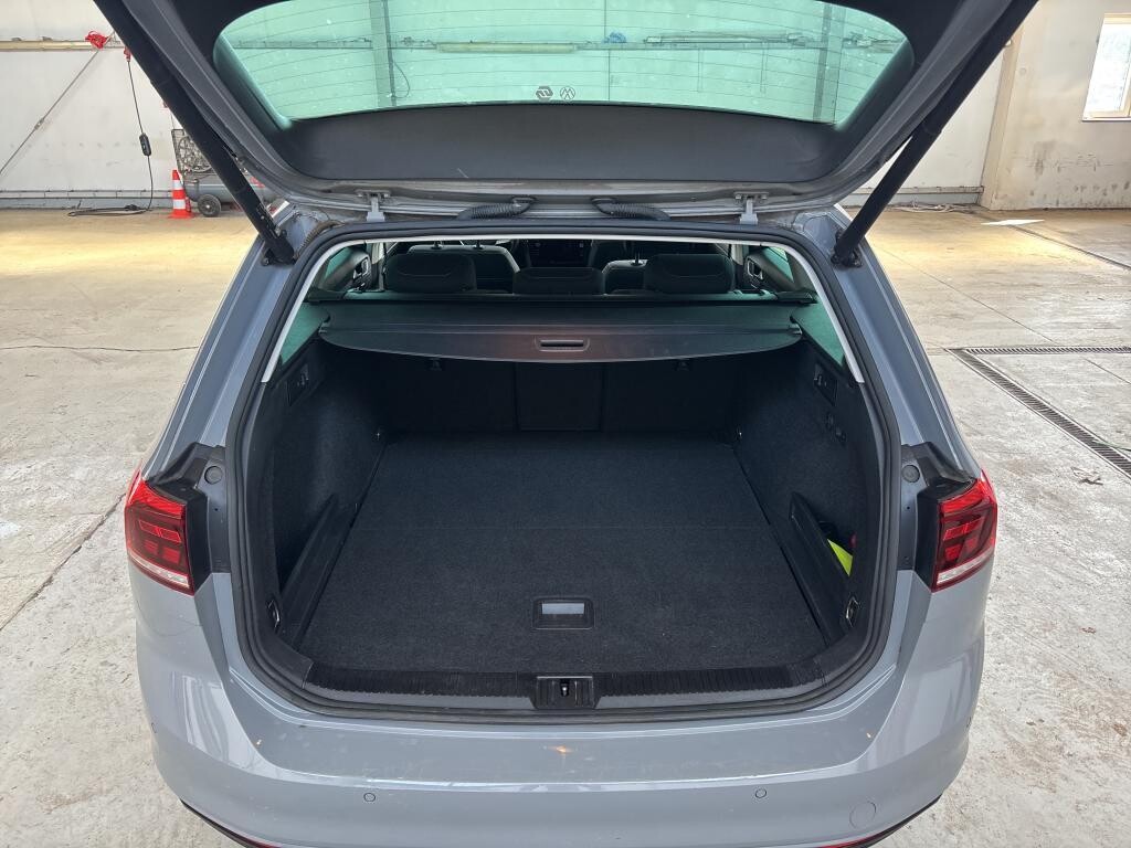 Volkswagen Passat - zdjęcie 5