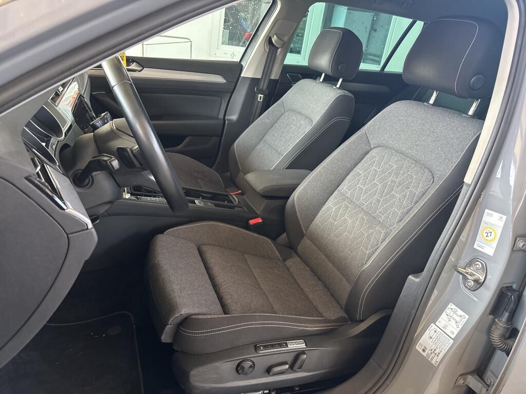 Volkswagen Passat - zdjęcie 7