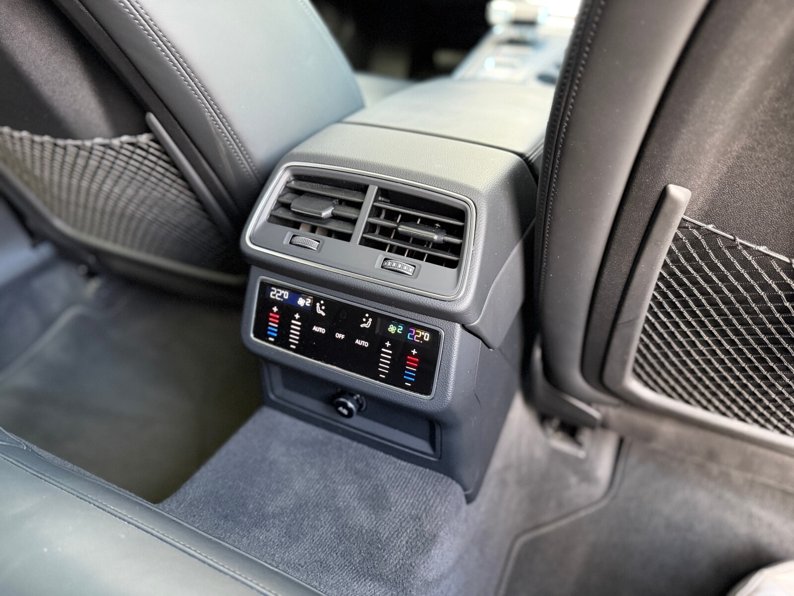 Audi A6 Avant - zdjęcie 13
