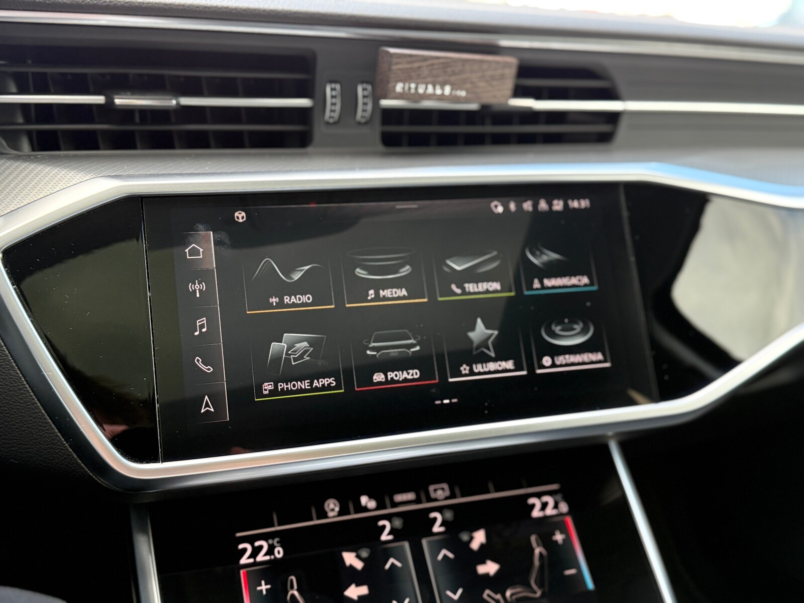 Audi A6 Avant - zdjęcie 30