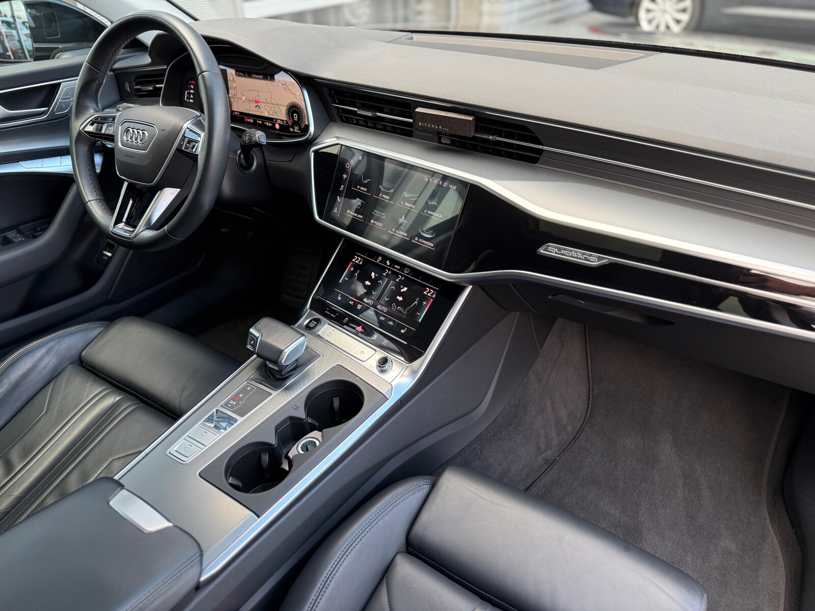 Audi A6 Avant - zdjęcie 24