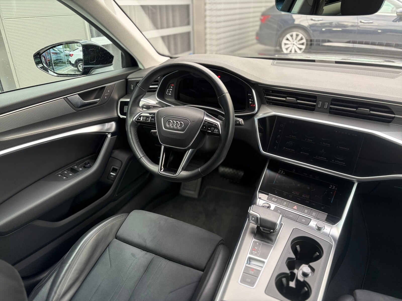 Audi A6 Avant - zdjęcie 16