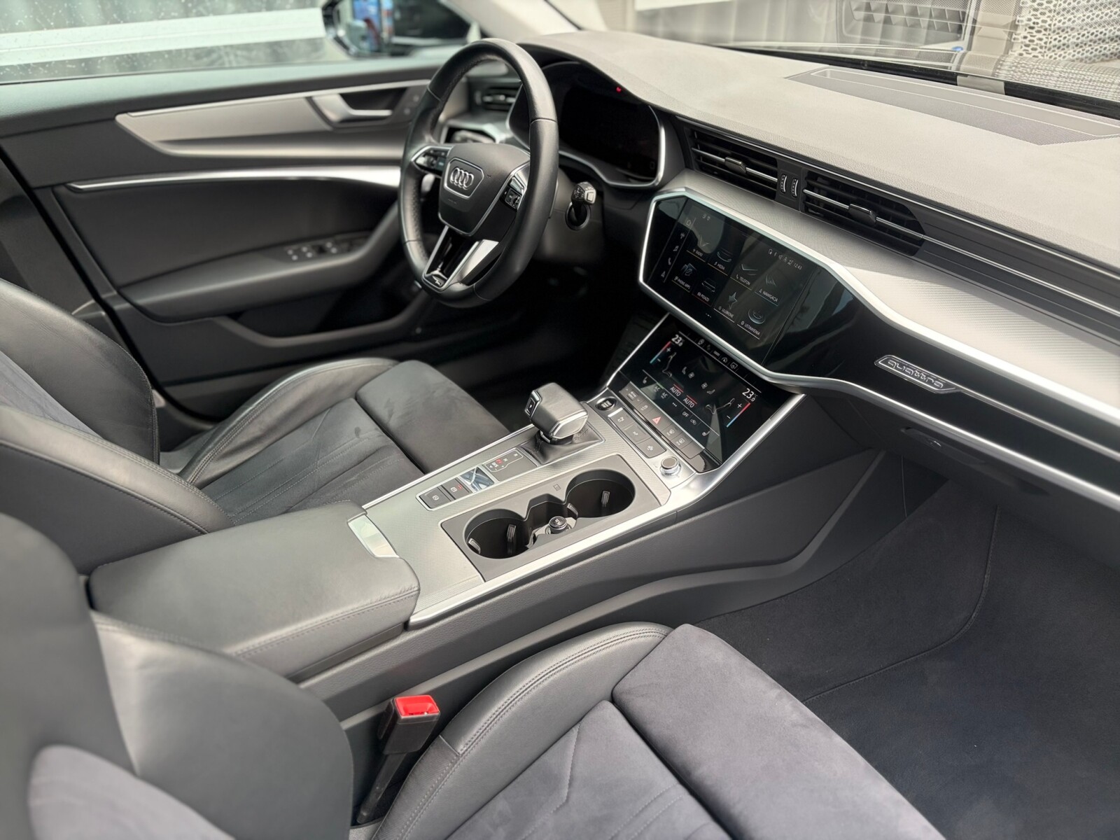 Audi A6 Avant - zdjęcie 23