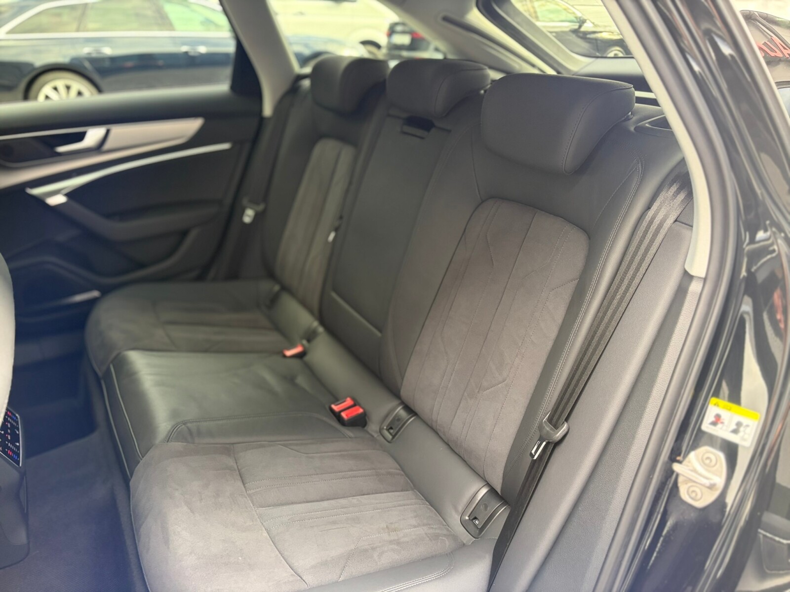 Audi A6 Avant - zdjęcie 13