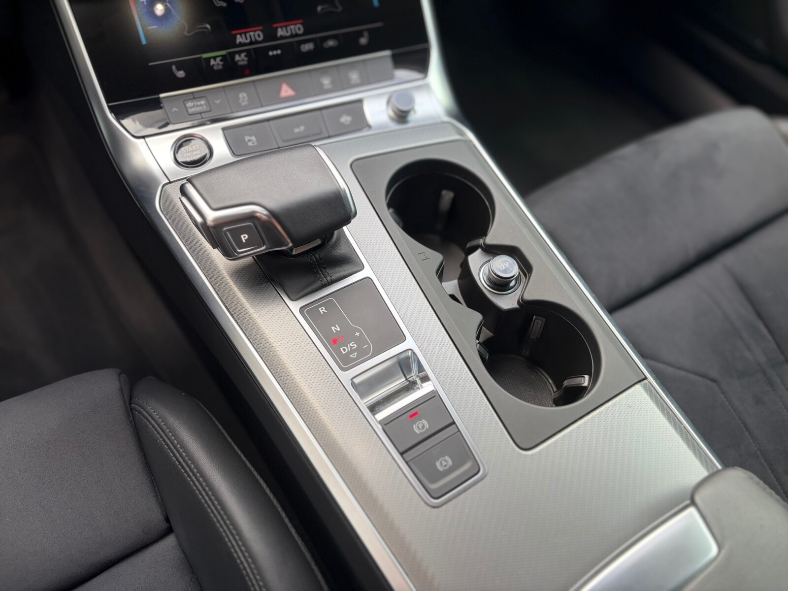 Audi A6 Avant - zdjęcie 24
