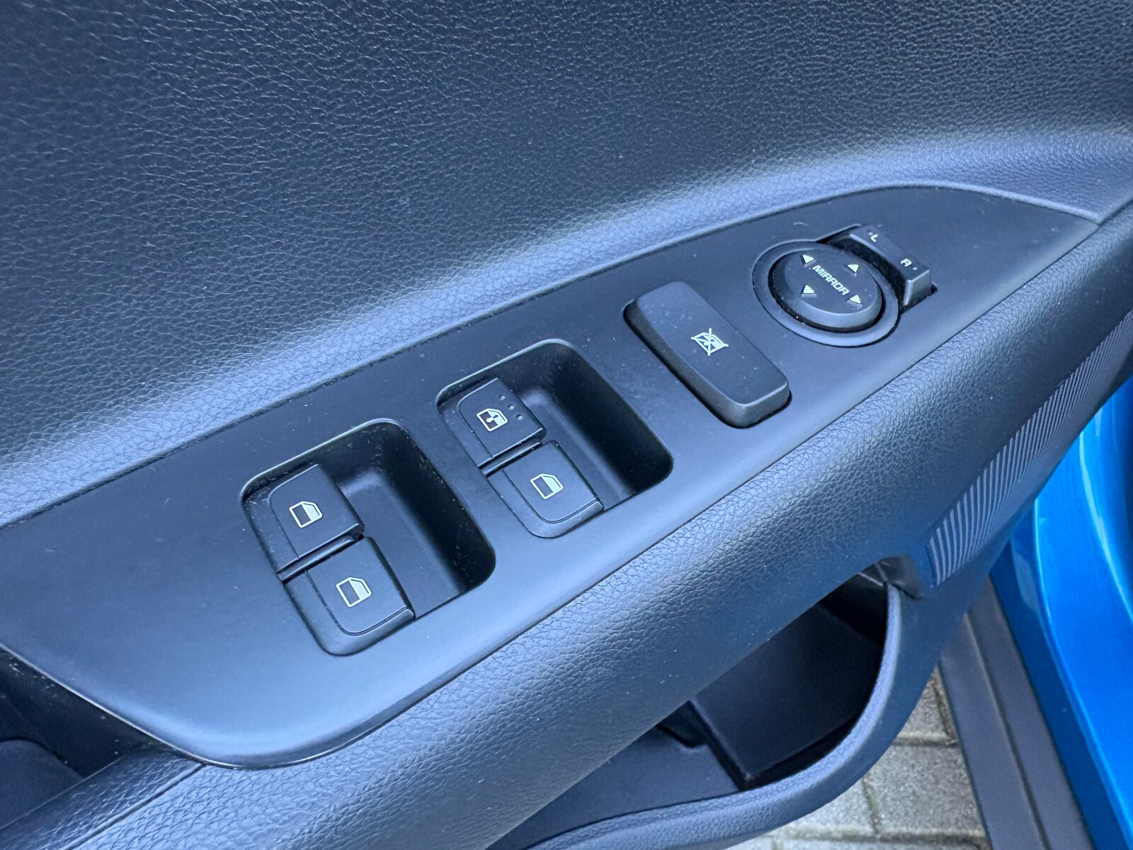 Kia Stonic - zdjęcie 18
