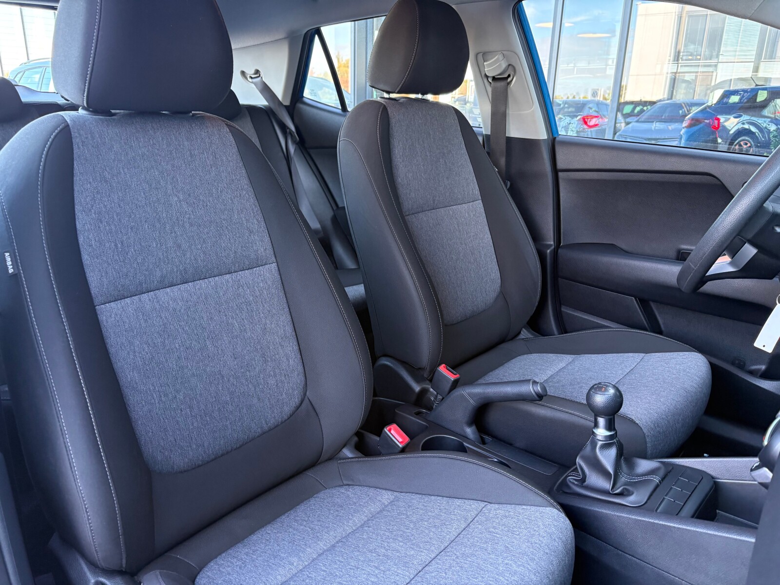 Kia Stonic - zdjęcie 16
