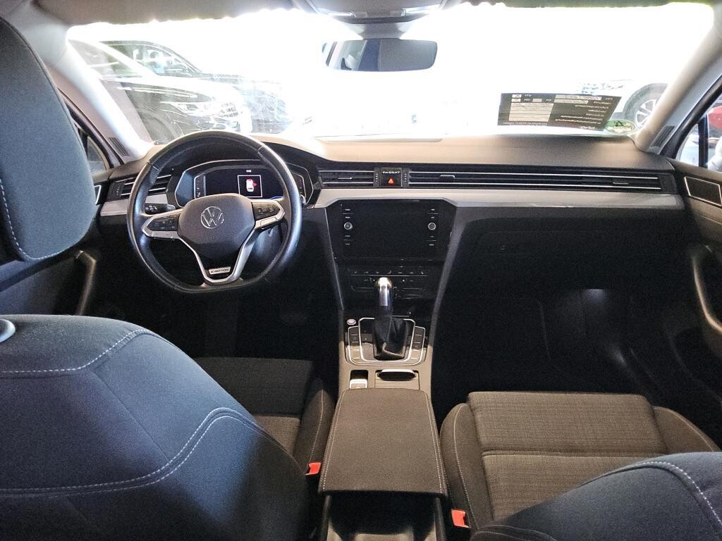 Volkswagen Passat - zdjęcie 6
