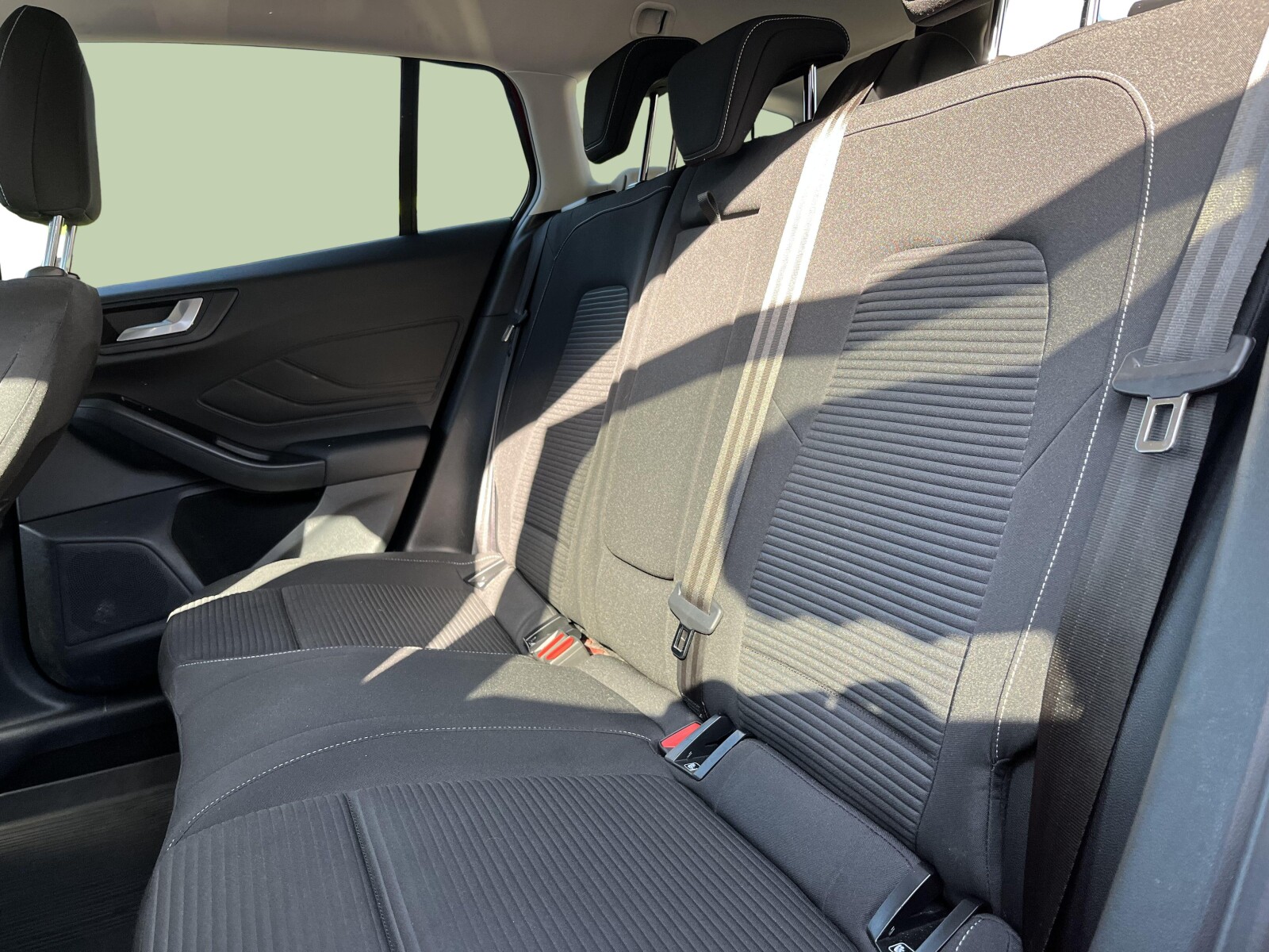 Ford Focus - zdjęcie 13