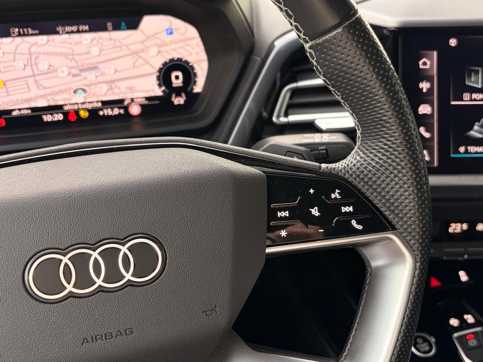 Audi Q4 e-tron - zdjęcie 26
