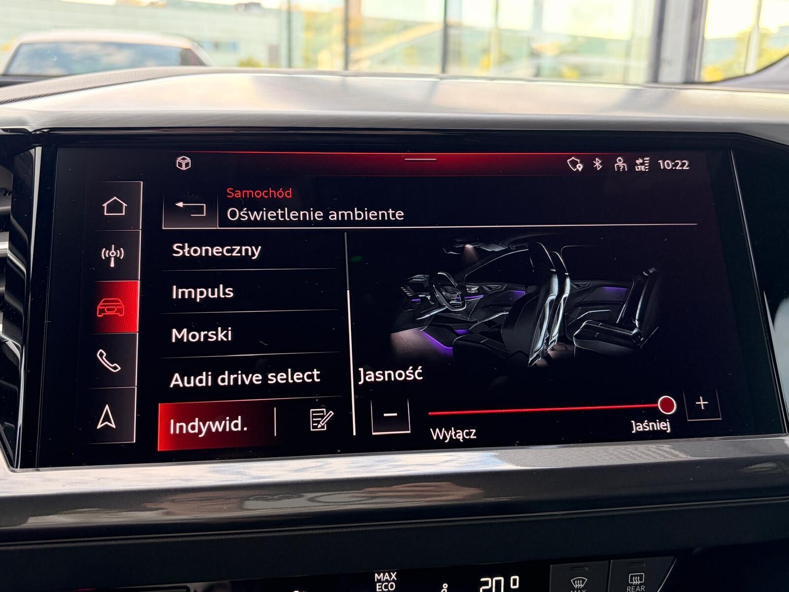 Audi Q4 e-tron - zdjęcie 35