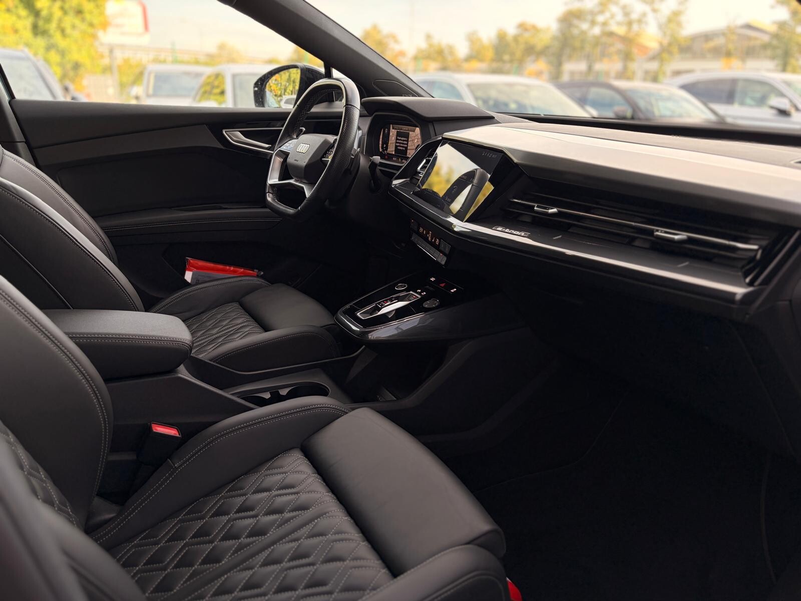 Audi Q4 e-tron - zdjęcie 20
