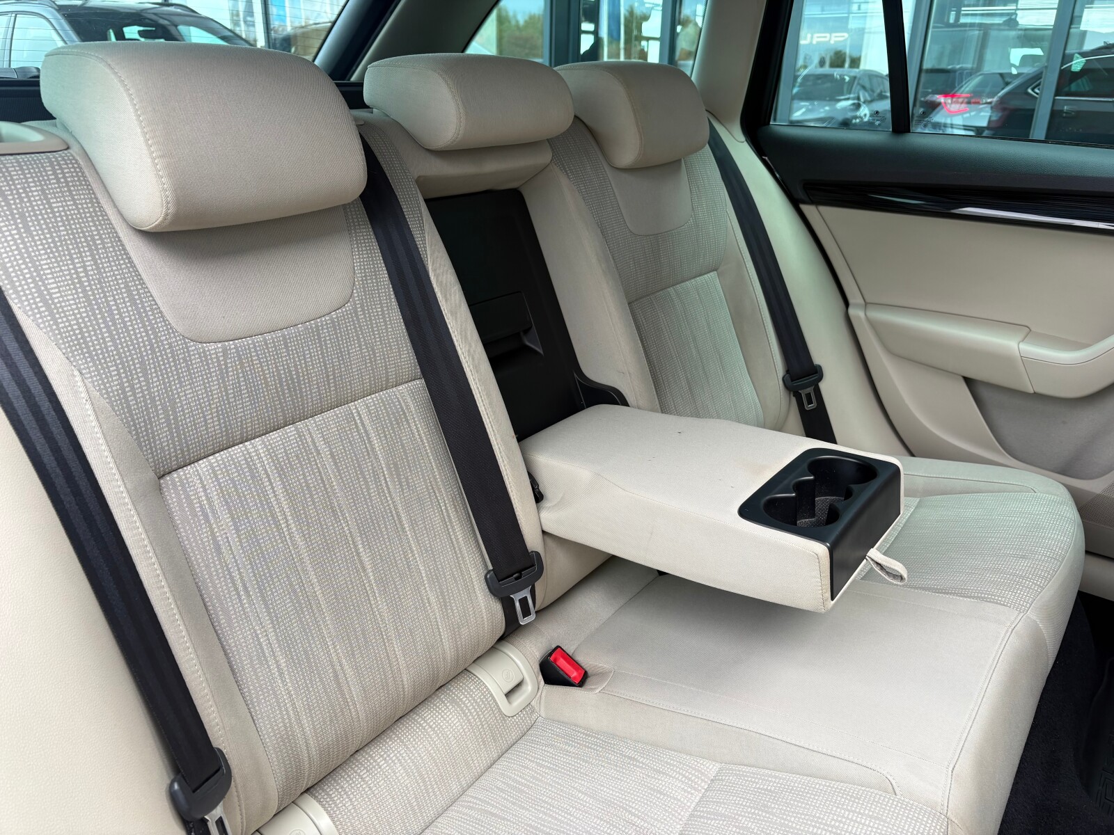 Škoda Octavia Combi - zdjęcie 15