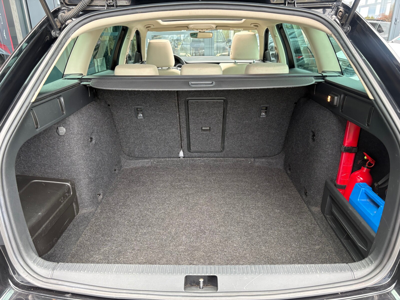Škoda Octavia Combi - zdjęcie 18