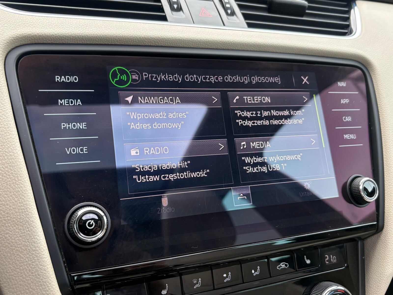 Škoda Octavia Combi - zdjęcie 32